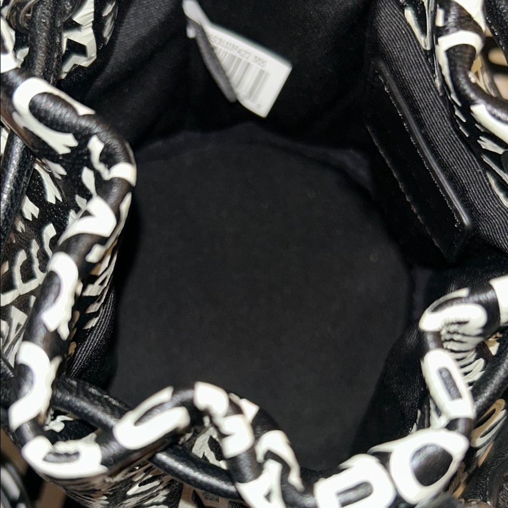 New Marc Jacobs Black and White Mini Bucket Bag. - Picture 8 of 10